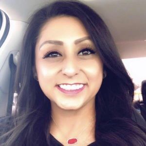 Meet your Posher, Monica